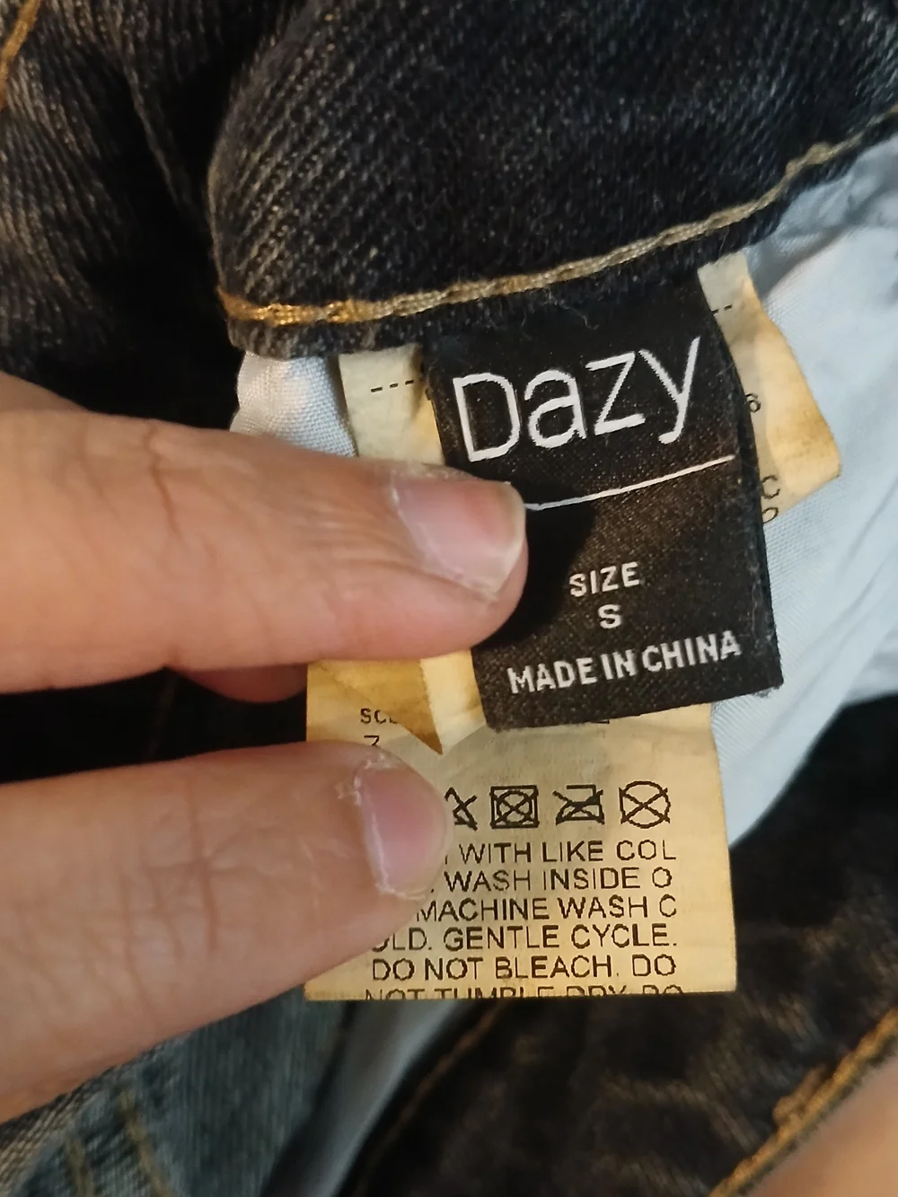 Dazy dark wash